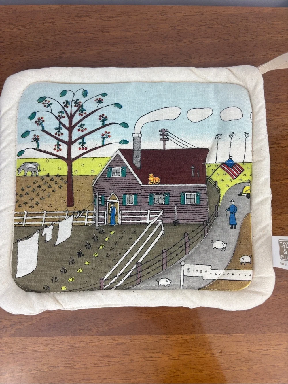 Vintage 1980 Taylor & NG farm scene hot pad holder (NOS)
